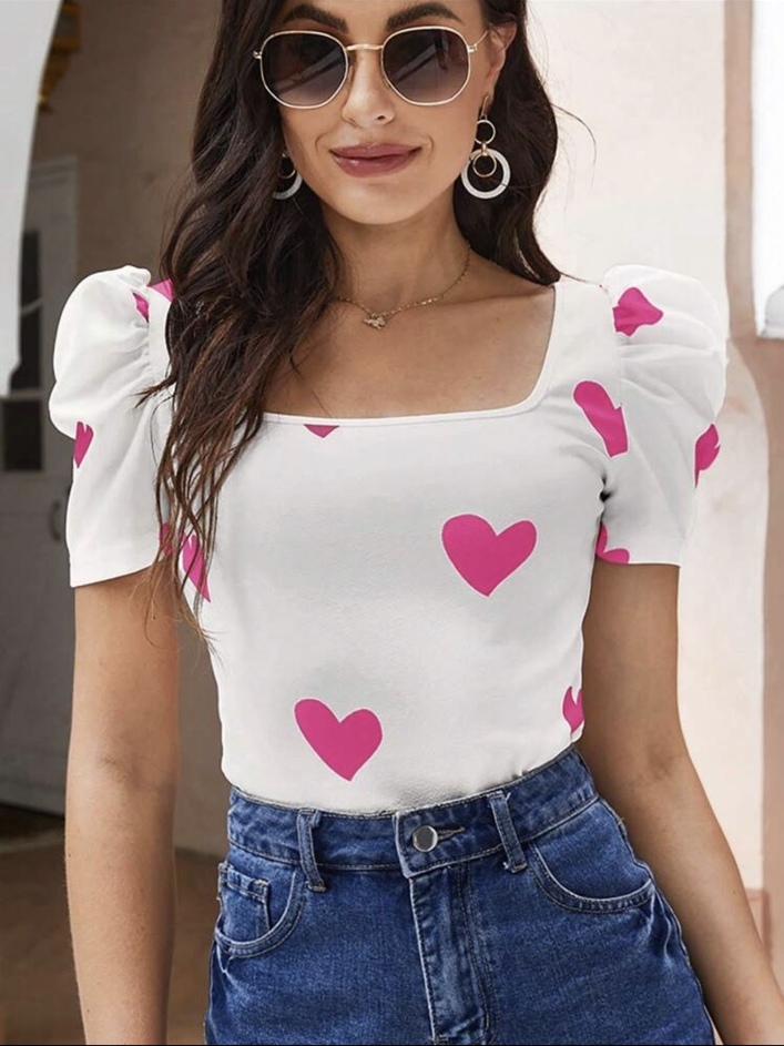 Blusa blanca de corazones